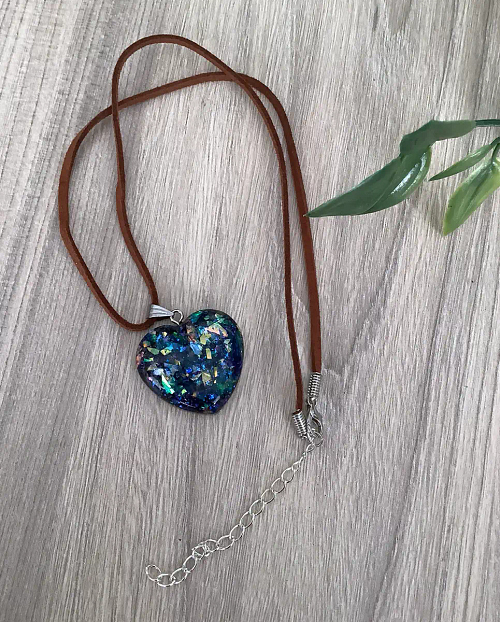 Glitter Heart Resin Pendant Blue (2)