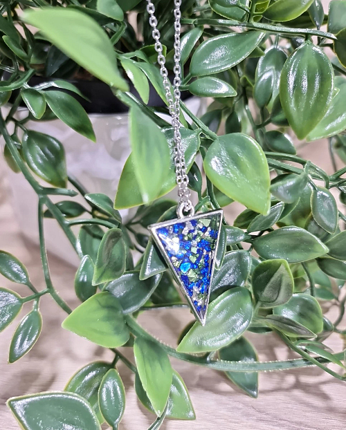 rushed glass triangle pendant (1)