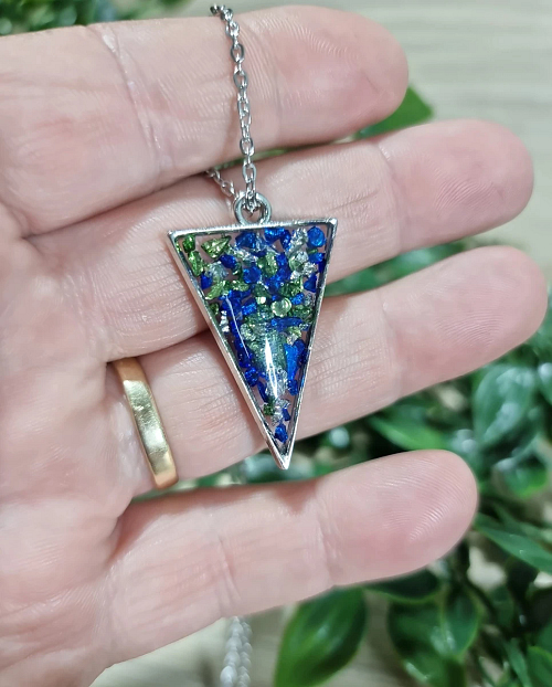 rushed glass triangle pendant (1)