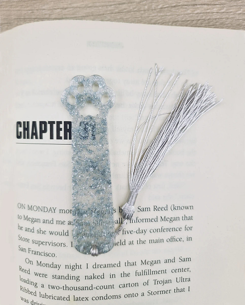 Medium Silver Flake Cat Paw Resin Bookmark