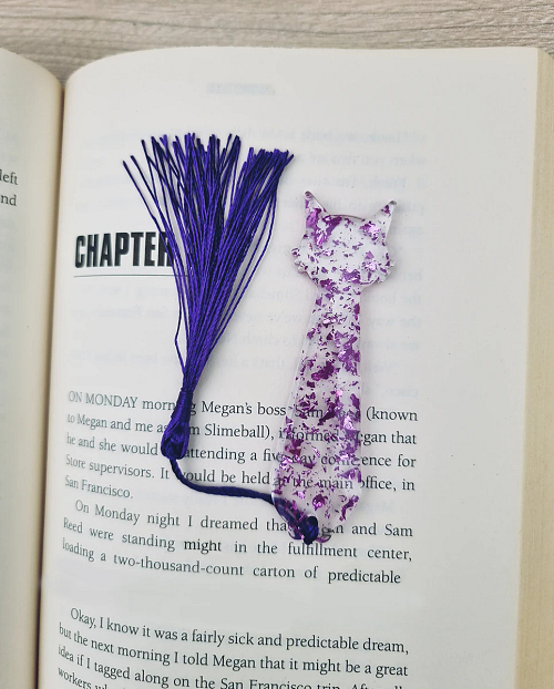 Purple Flake Cat Head Resin Bookmark