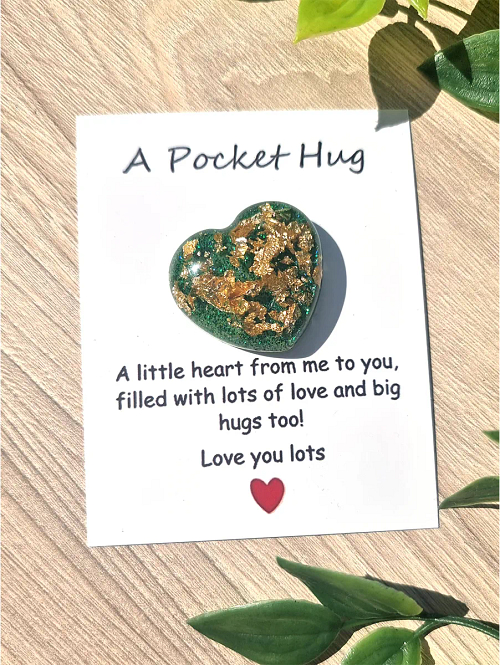 Green Glitter Gold Flake Resin Pocket Hug (4)