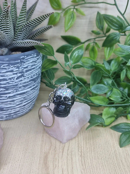 Black Resin And Silver Glitter Resin Skull Keychain (1)