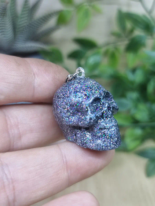 Silver Glitter Textured Resin Skull Keychain (3)