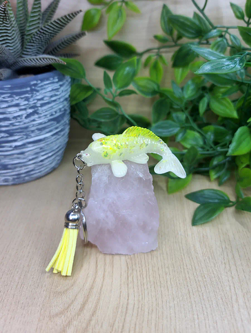 Yellow White Glitter And Resin Koi Fish Keychain Keyring (1)