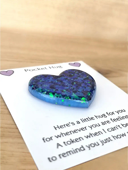 Blue Green Shimmer Glitter Resin Heart Pocket Hug 2 (4)