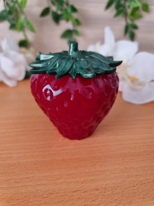 Red Resin Strawberry (1)
