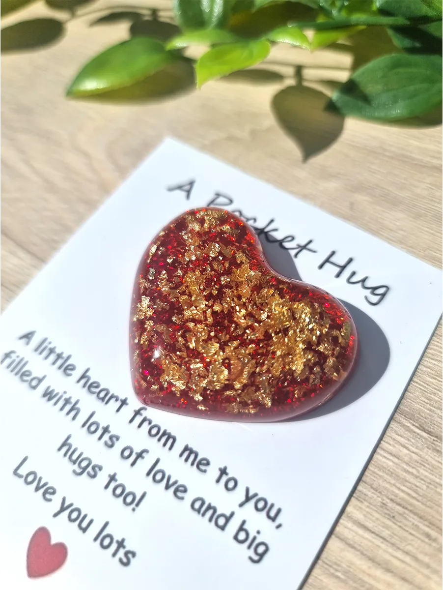 Thoughtful Gold Flake Red Glitter Heart Resin Pocket Hug – portable resin pocket hug