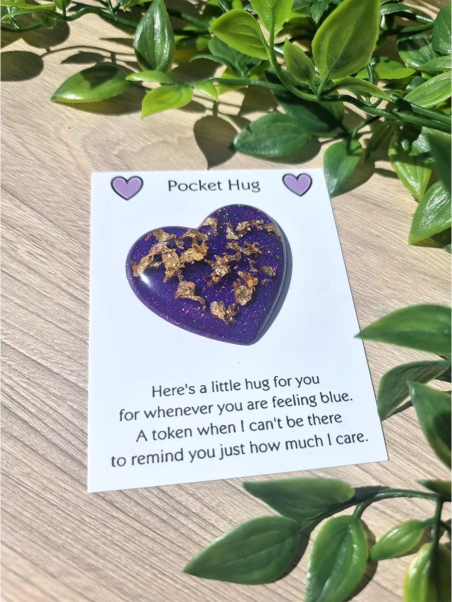 Sweet Gold Flake Purple Glitter Heart Resin Pocket Hug – resin pocket hug token