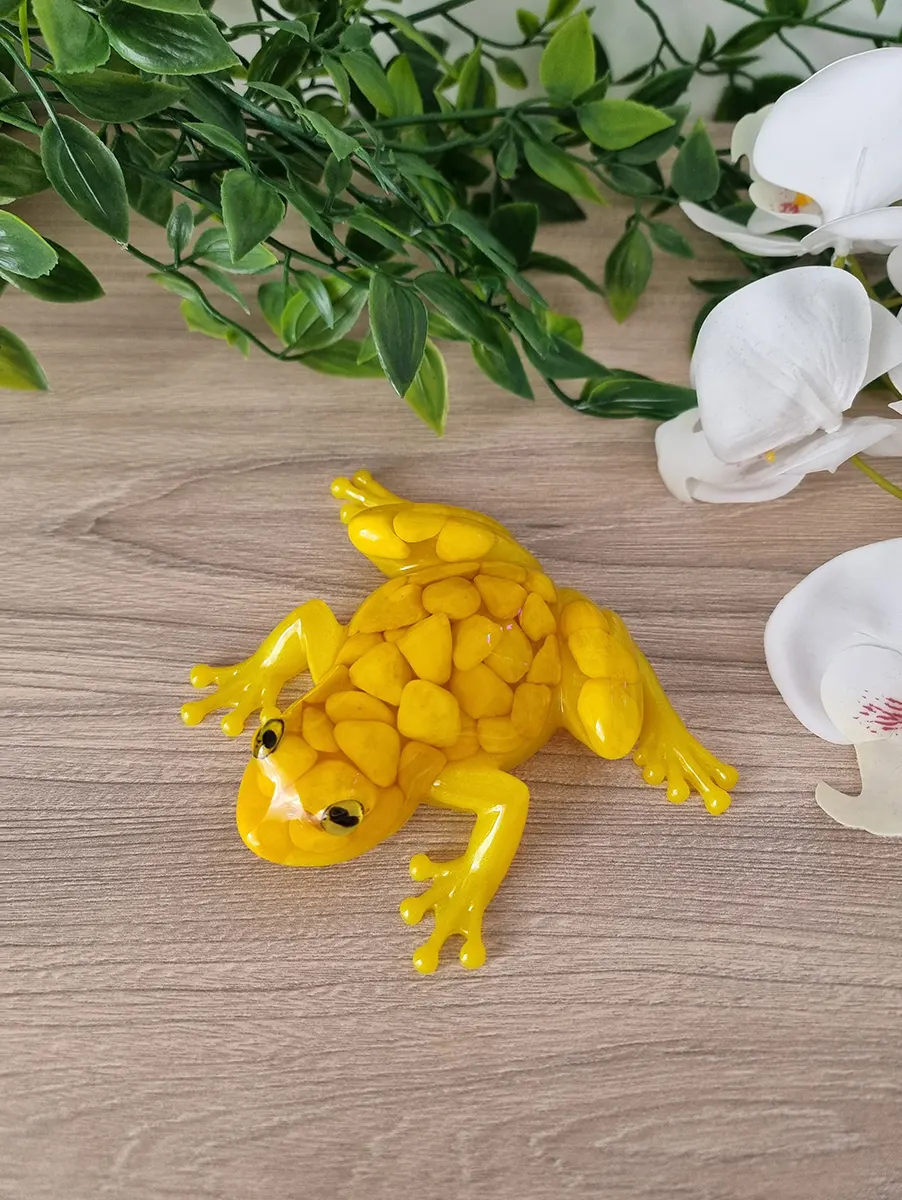 Yellow Resin Yellow Pebbles Resin Frog (4)