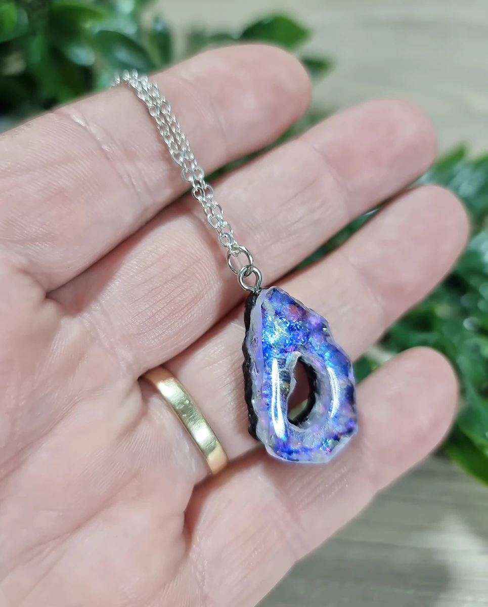 Small Glitter Irregular Pendant Necklace