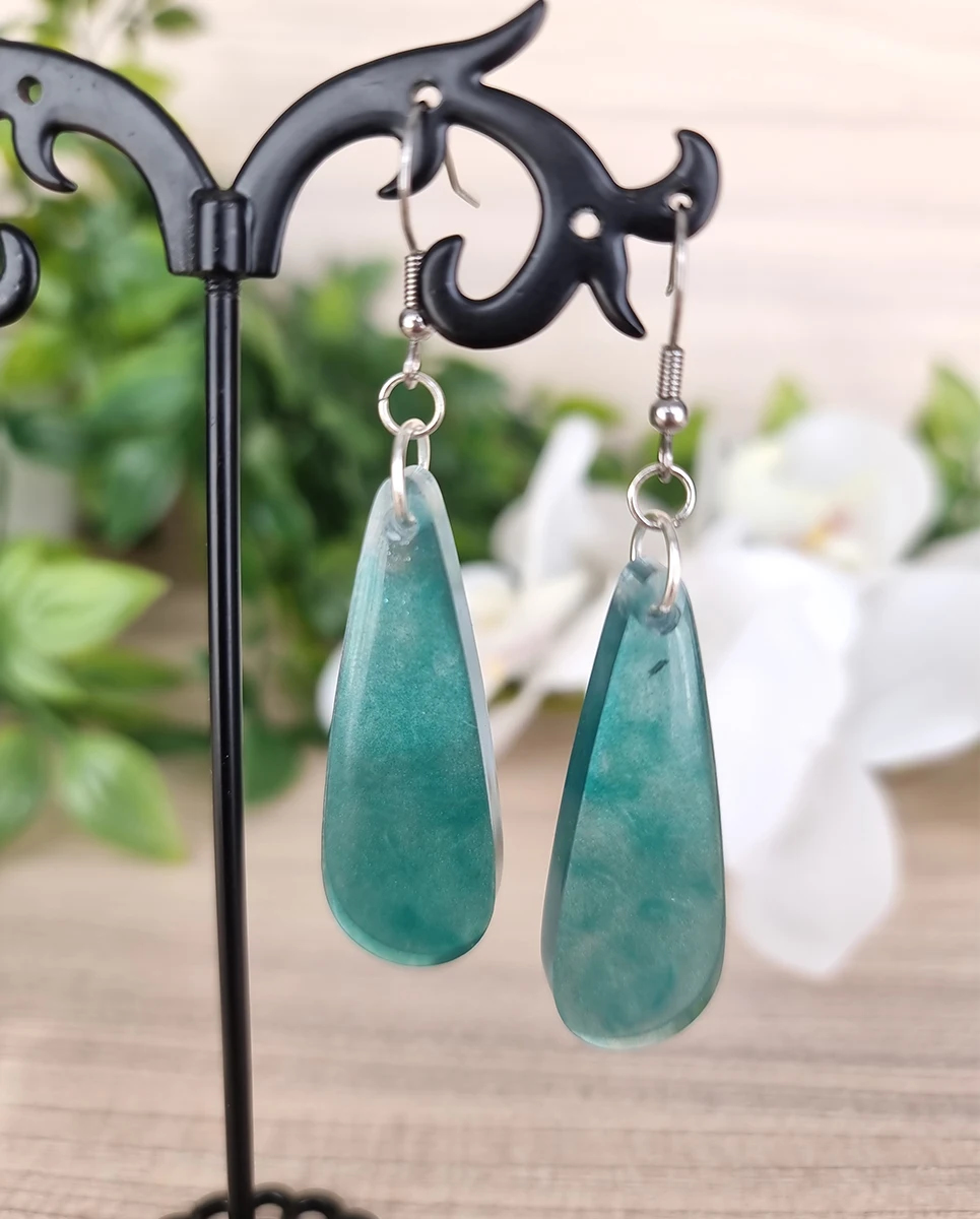 Handmade Small Green Translucent Tear Drop Dangle Earrings - Green Resin Earrings – handmade resin jewellery