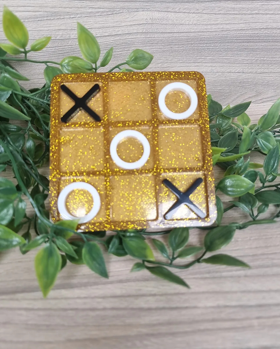 Resin Tic Tac Toe Board Game - Gold Glitter